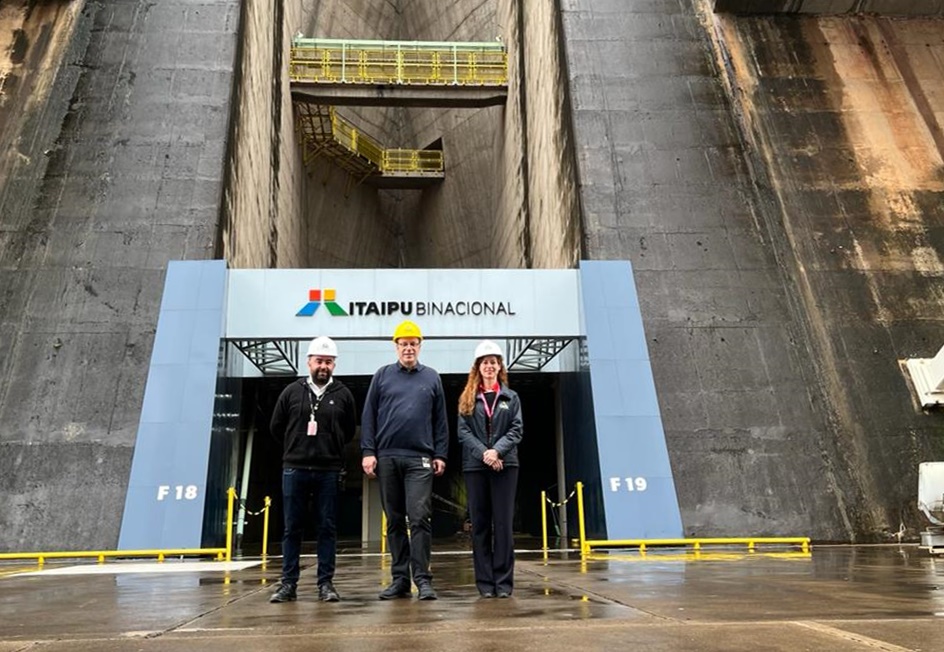 Director Del Max Planck Institute De Alemania Visitó Las Instalaciones De Itaipu Itaipu Binacional 4284